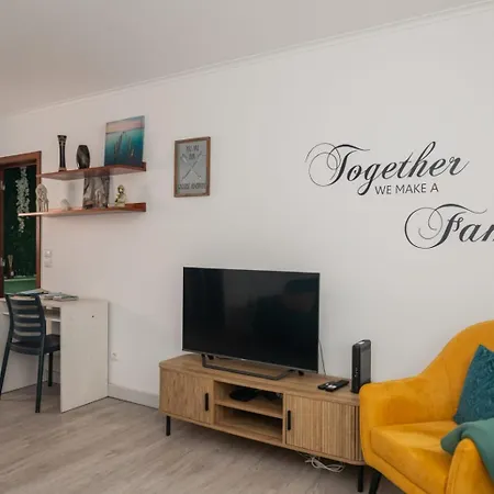 Family Friendly Azorean Apartment Ponta Delgada  Exterior photo