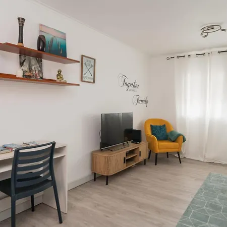 Family Friendly Azorean Apartment Ponta Delgada  Exterior photo